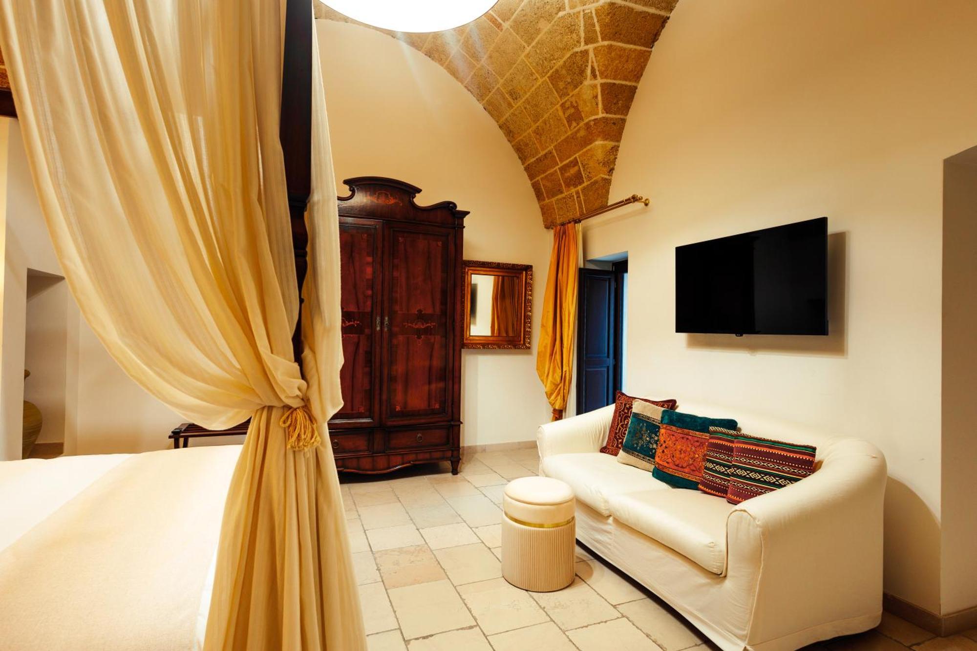 Vico Regio Hotel Casarano Exterior photo